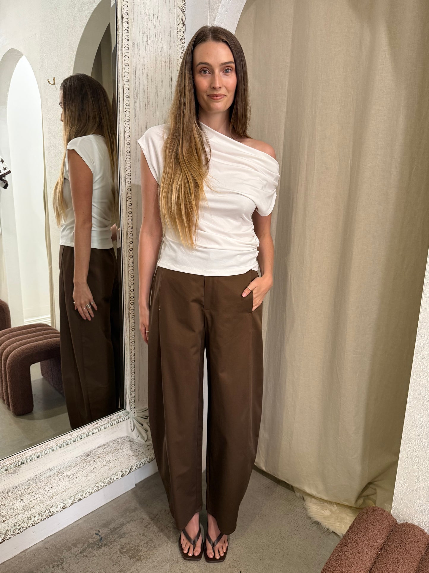 AUDREY BARREL LEG PANTS - CHOCOLATE
