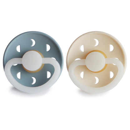 FRIGG Night Pacifier 2 Pack Latex – 6-18 months / Stone Blue and Cream