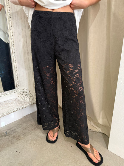 RUE LACE PANTS - BLACK