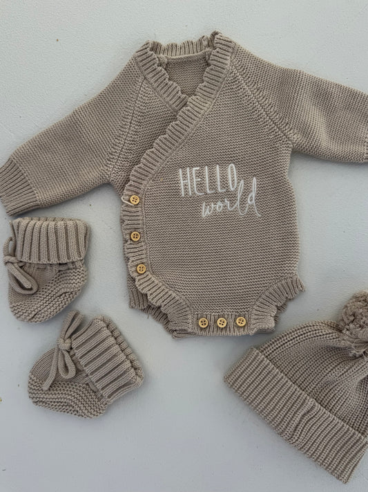 HELLO WORLD KNIT SET — SCALLOPED OAT