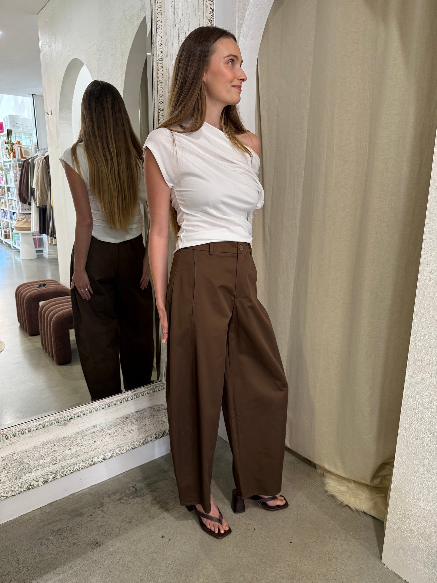 AUDREY BARREL LEG PANTS - CHOCOLATE