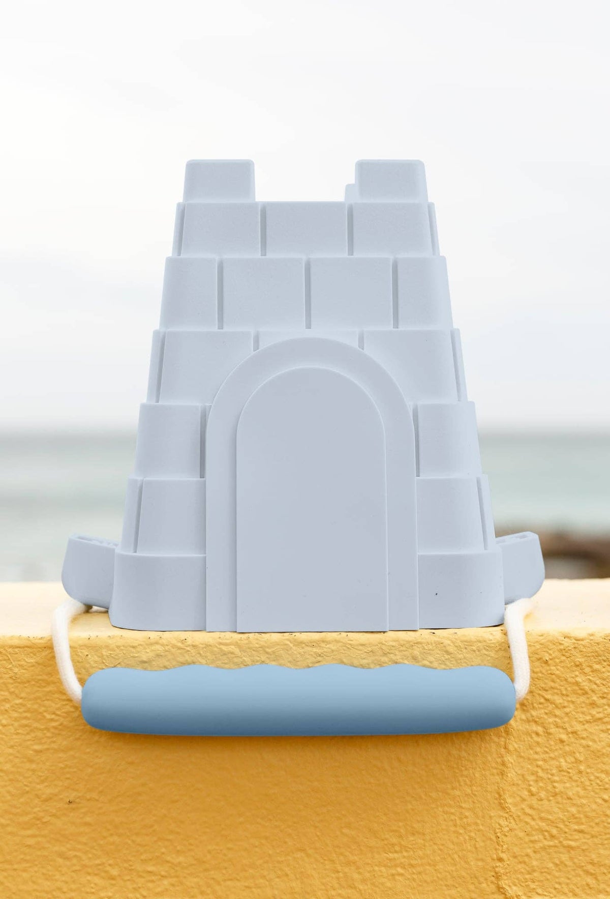 Silicone Beach Bucket - Clovelly Castle: Pink with bright pink handle