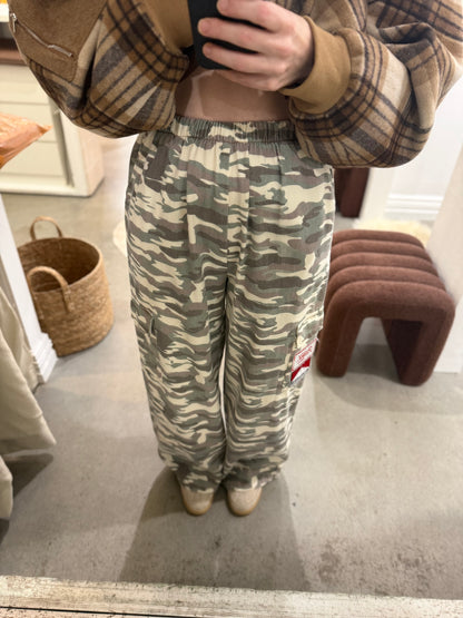ARCHER CARGO PANTS - SAND CAMO