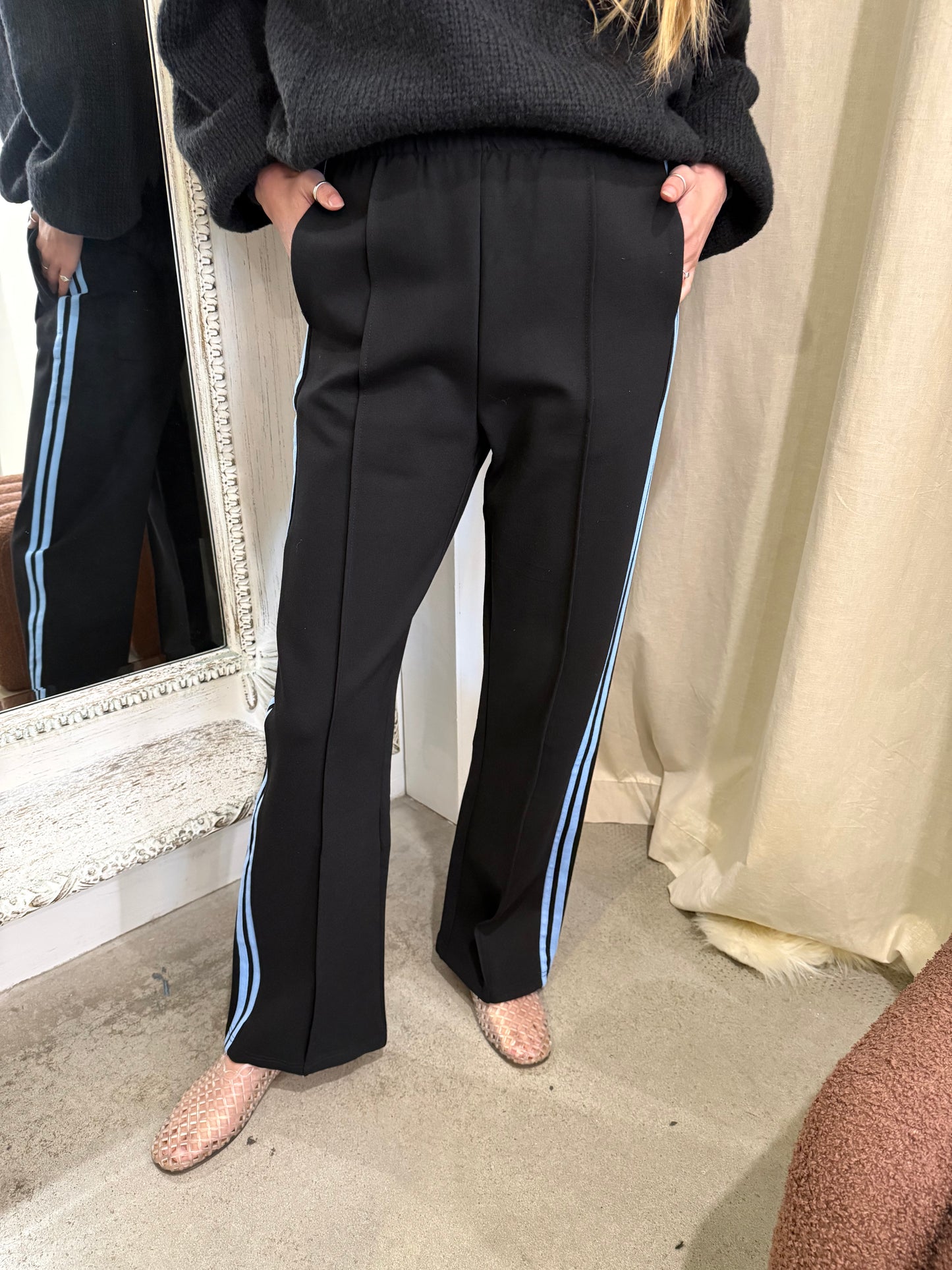 SUTTON TRACK PANT