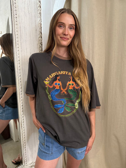 MARGARITA TOUR TEE - CHARCOAL/TAN