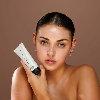 SPF 50 Natural Tinted Moisturiser: Light-Medium