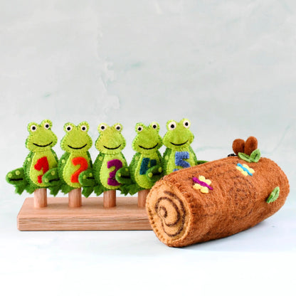Five Little Speckled Frogs with Log Bag - Finger Puppet Set
