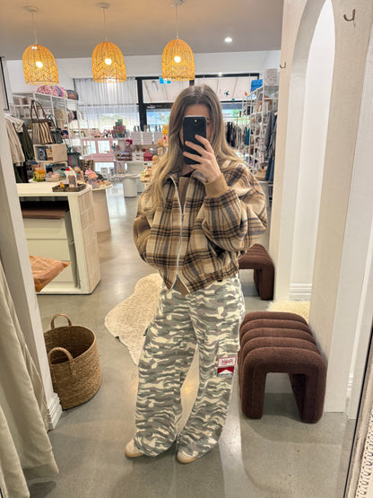 ARCHER CARGO PANTS - SAND CAMO