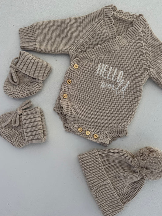 HELLO WORLD KNIT SET — SCALLOPED OAT