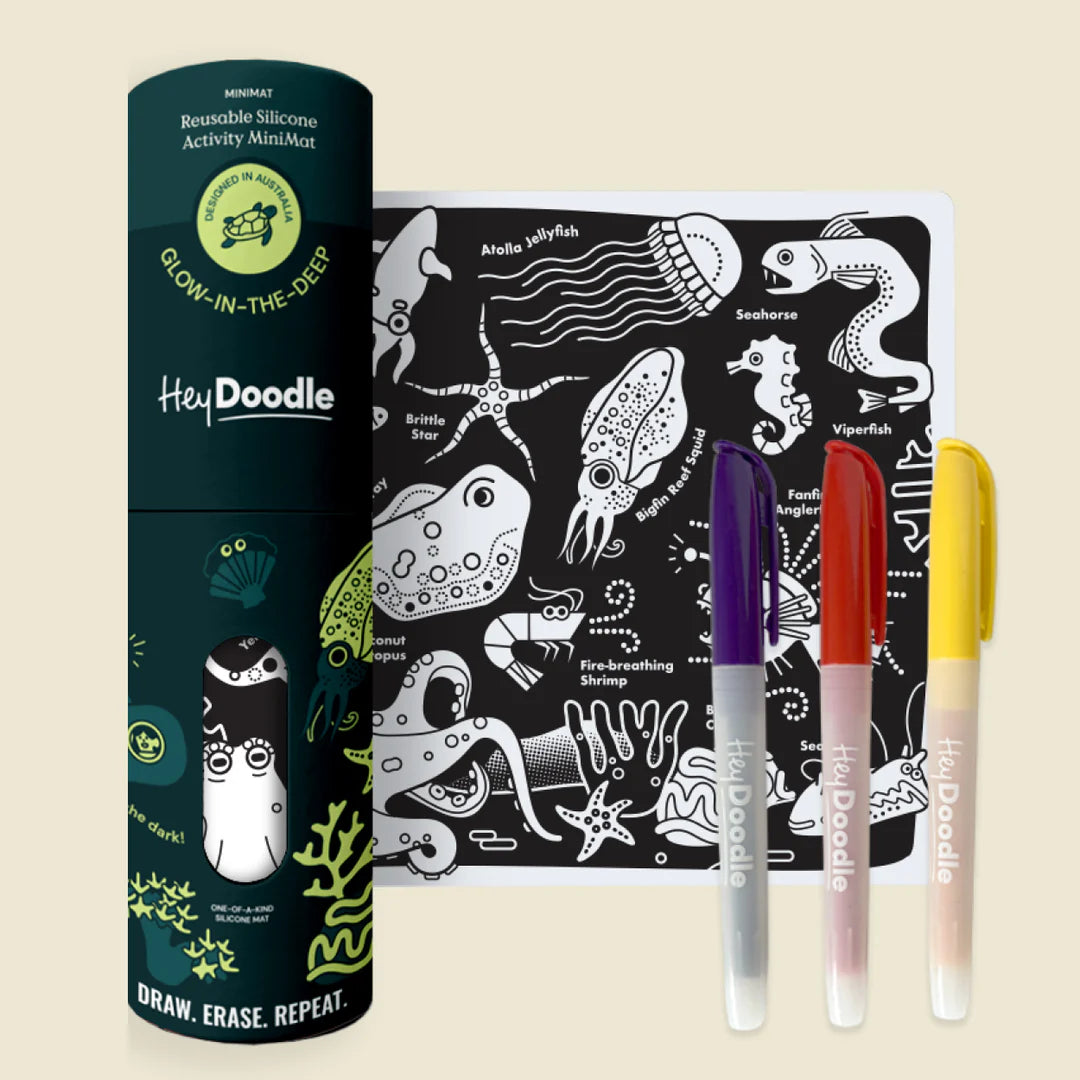 Mini Colouring & Doodle Mat - Glow-in-the-deep