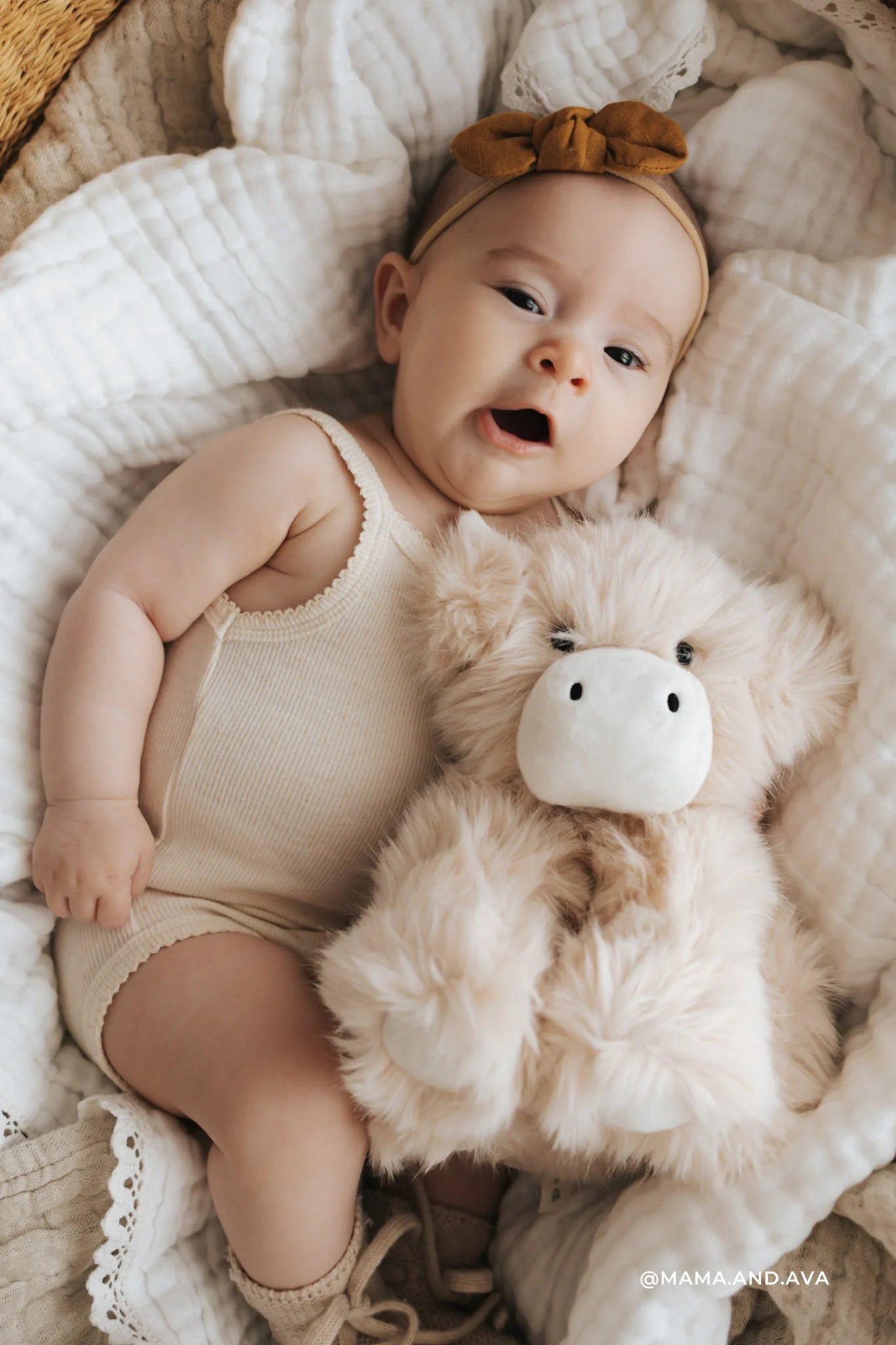 Snuggle Bunnies - Hilda The Highland Cow Cream