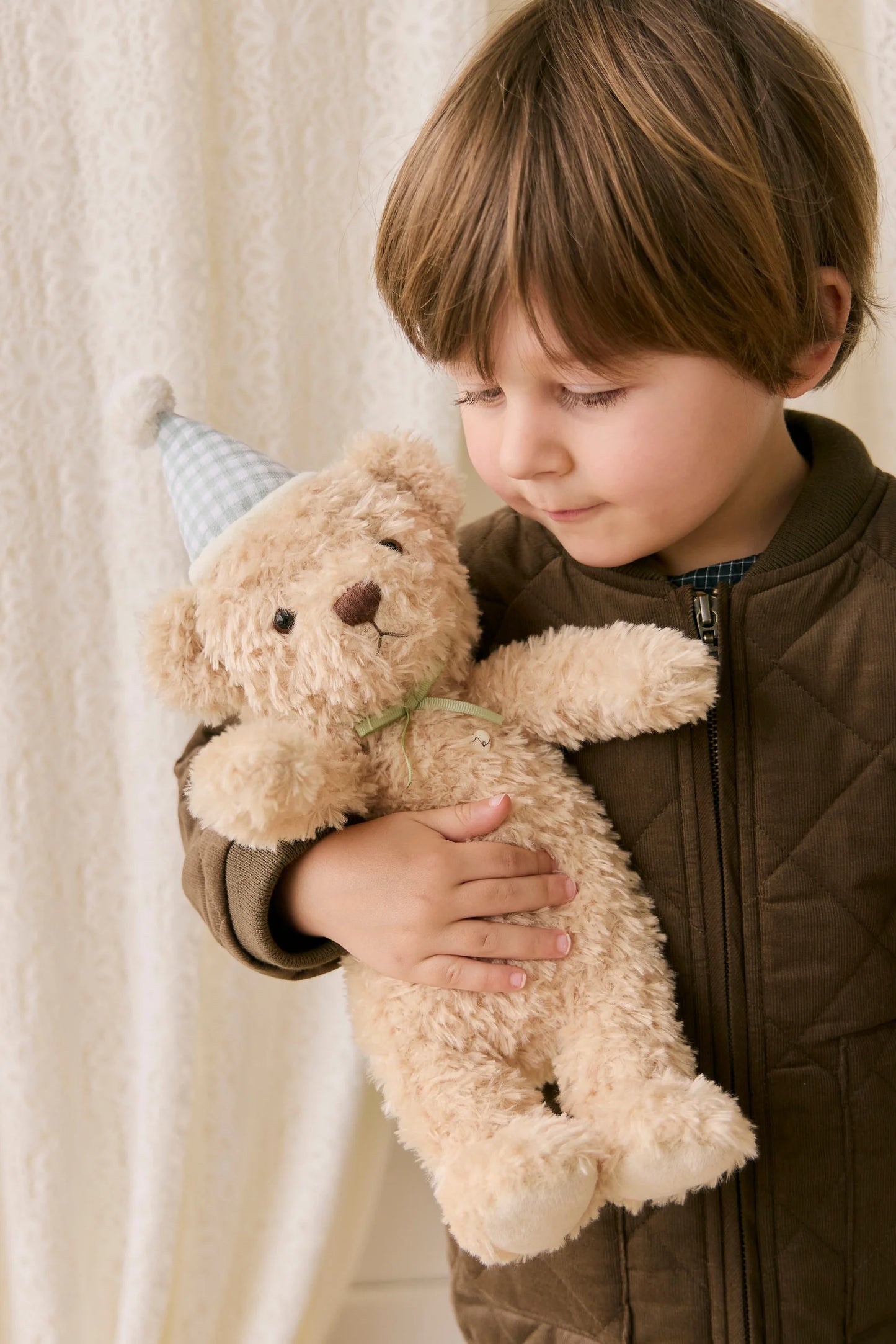 Snuggle Bunnies - Birthday Arthur - Gingham