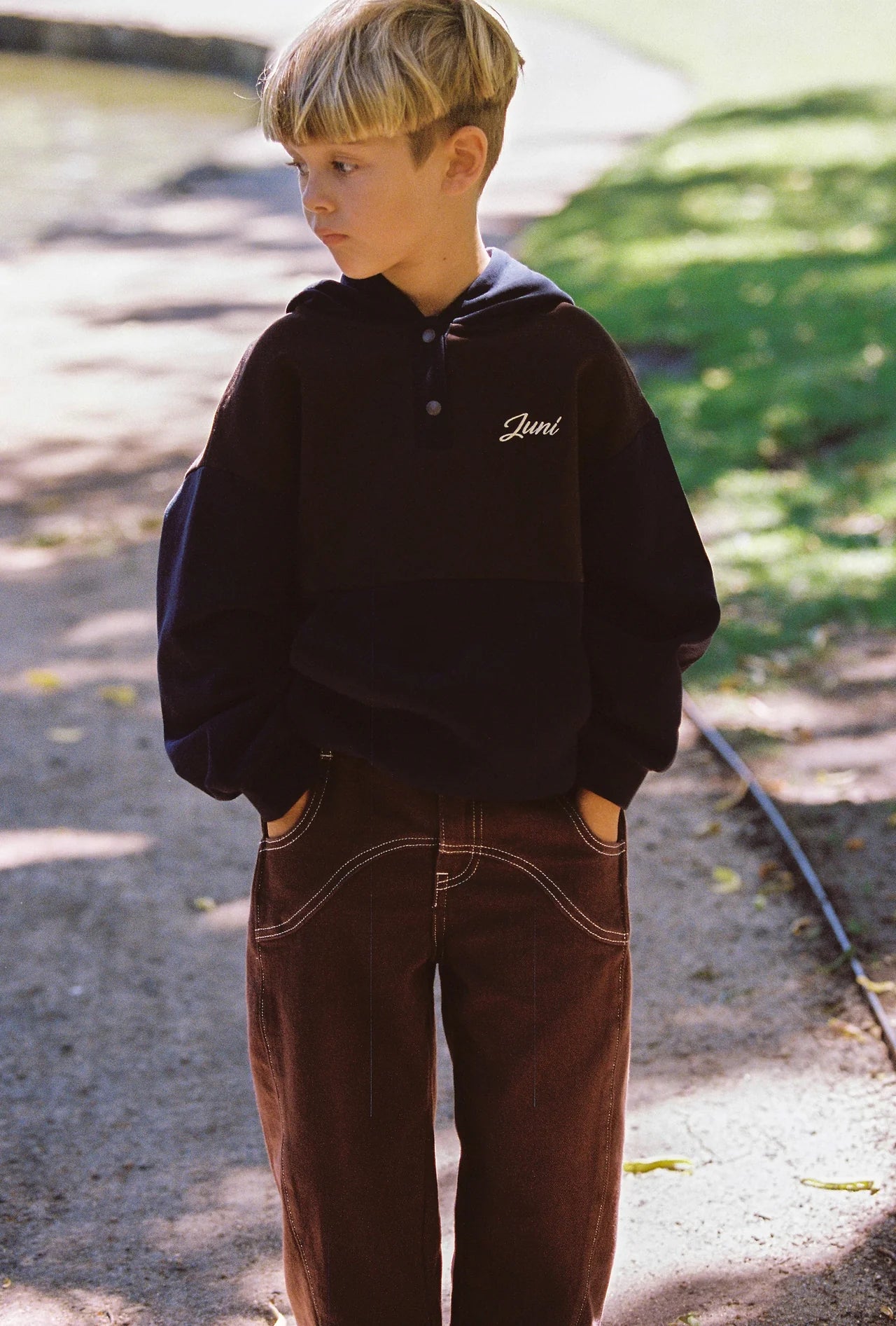 Dylan Barrel Leg Jean - Cocoa