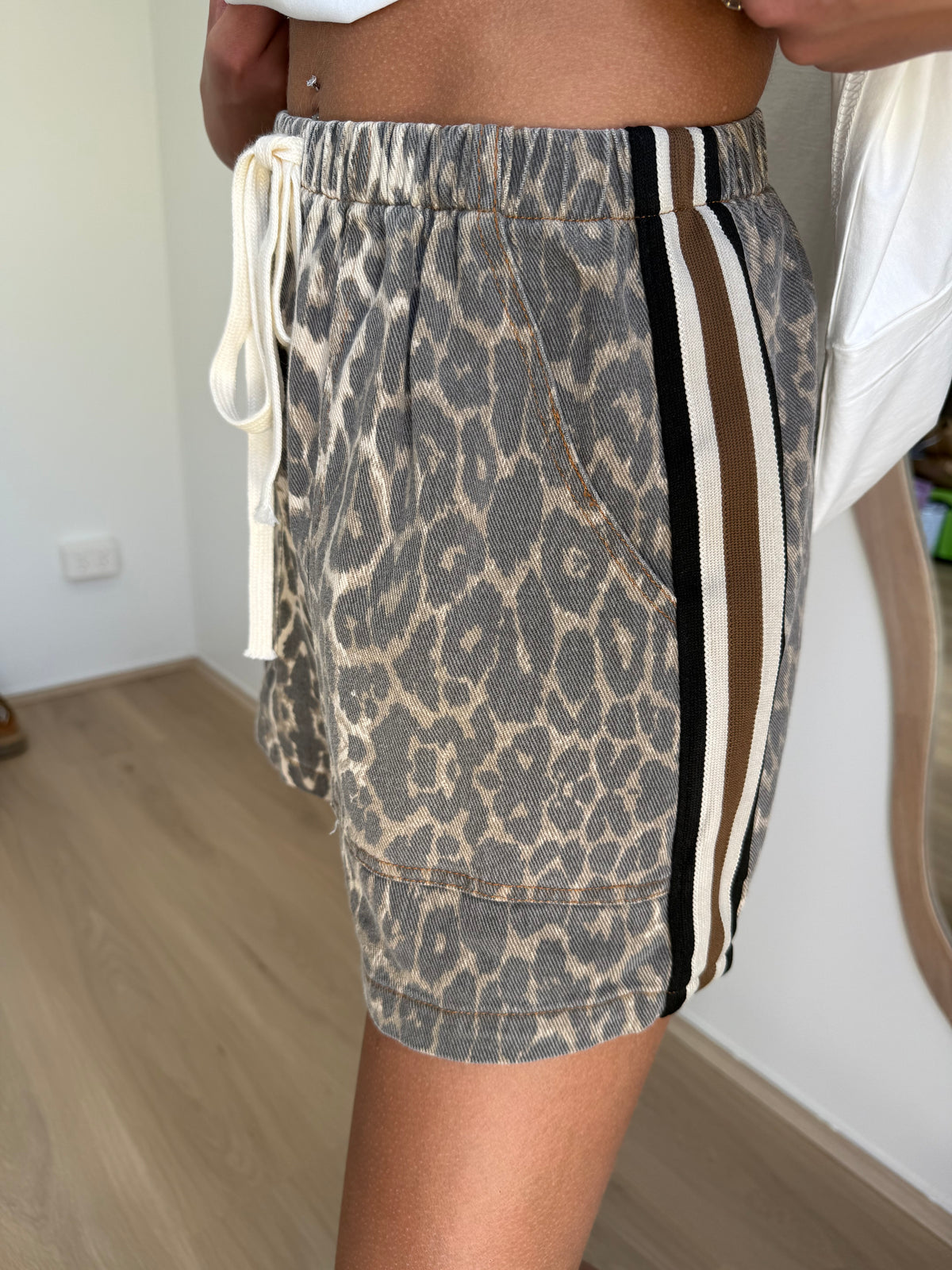 ROXY LEOPARD SHORTS