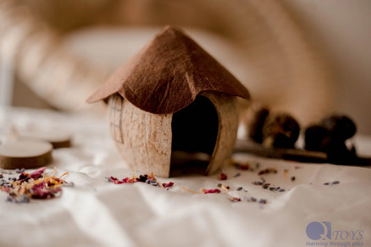 Qtoys Coconut Gnome House