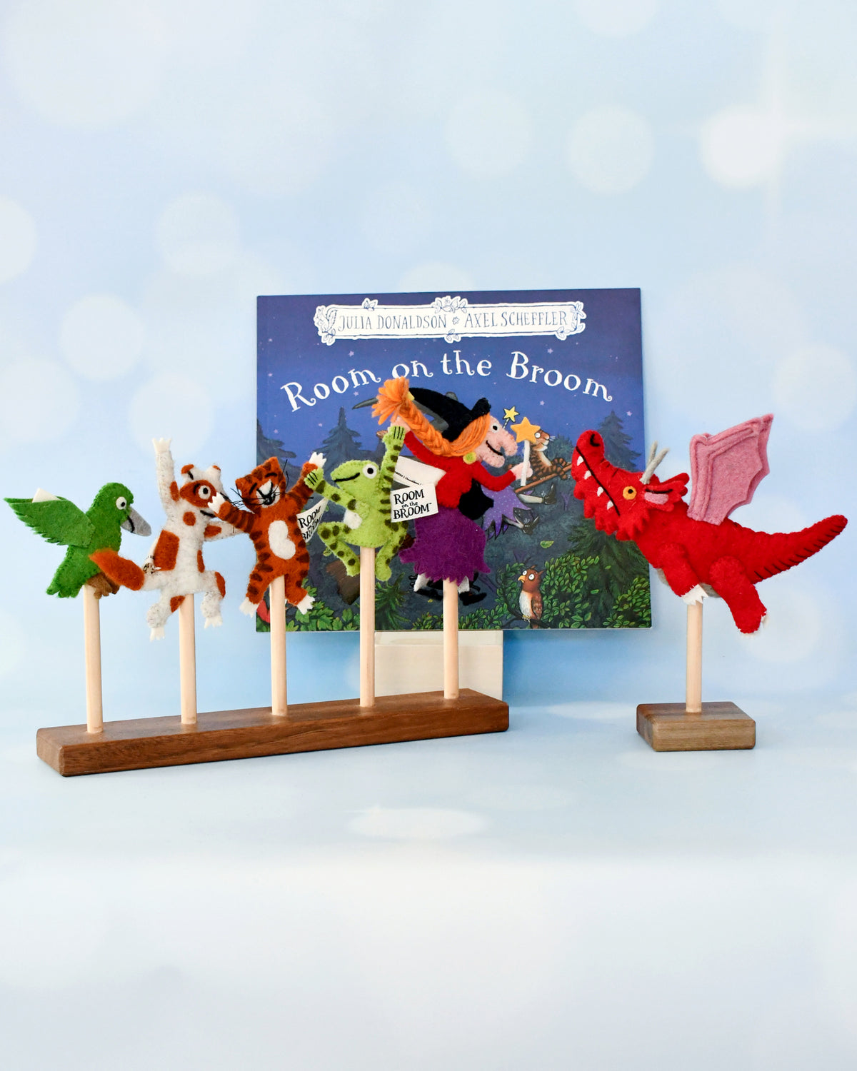 Room On The Broom Finger Puppet Set