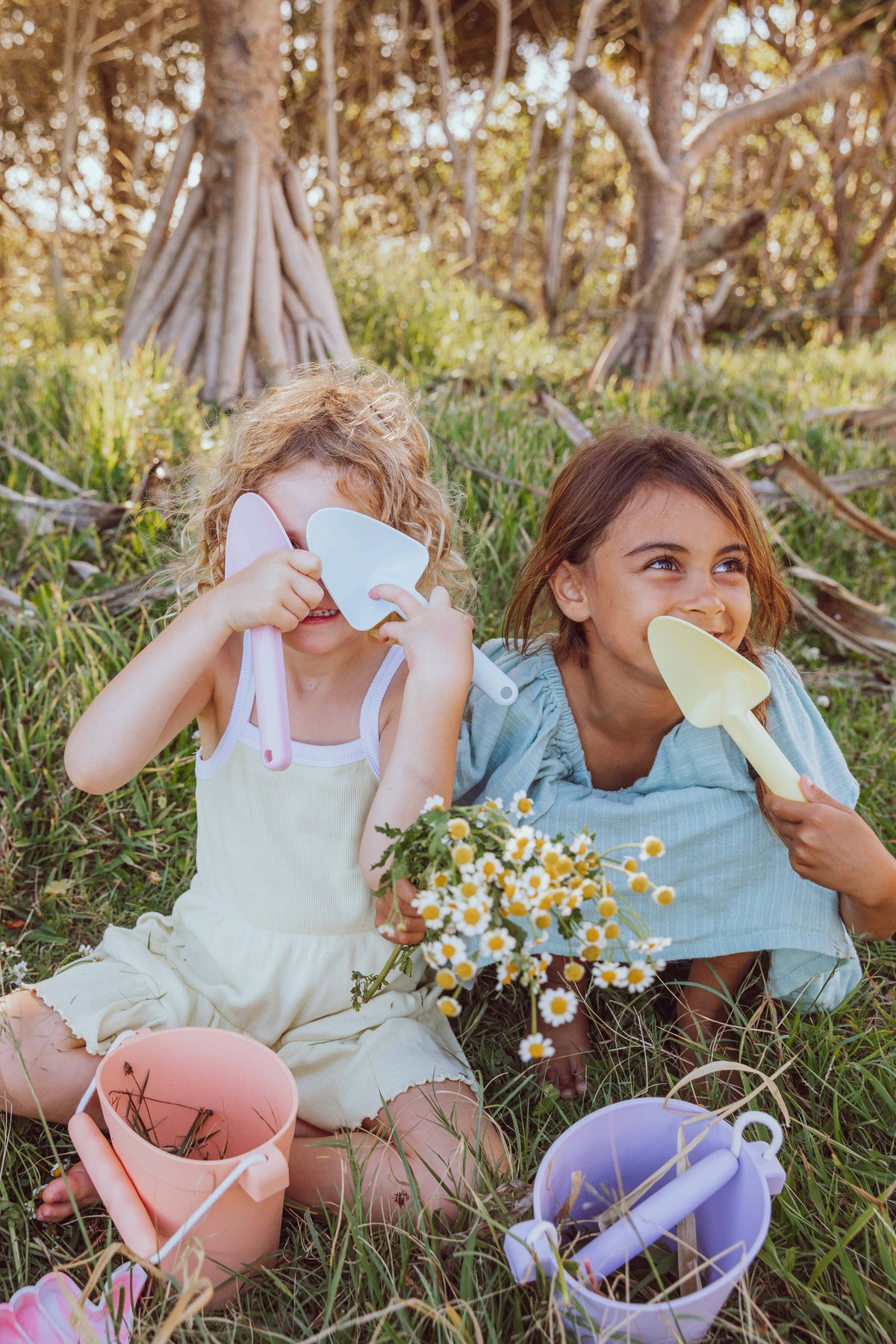 Kids beach spade / shovel - Little Diggers : Mint