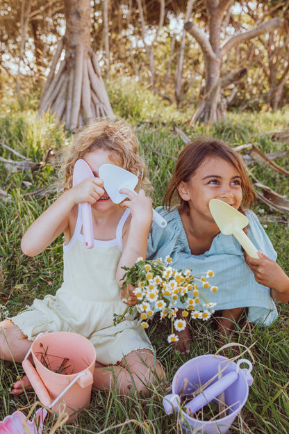 Kids beach spade / shovel - Little Diggers : Mint