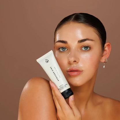 SPF 50 Natural Tinted Moisturiser: Light-Medium