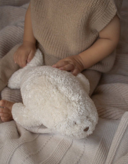 Moonie Organic Humming Seal - Sand